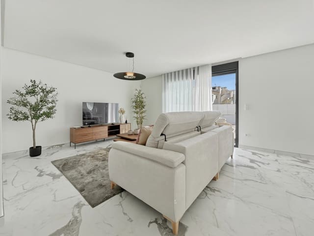 Chalet de 3 habitaciones en Centro Urbano, Dénia en venta con piscina - 675.000 € (Ref: 9679749)