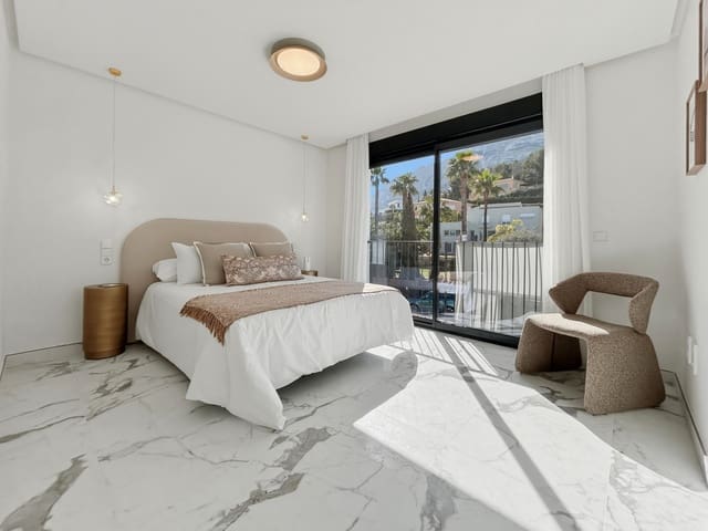 Chalet de 3 habitaciones en Centro Urbano, Dénia en venta con piscina - 675.000 € (Ref: 9679749)