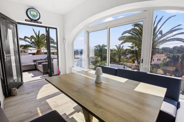 4 soverom Villa til salgs i Casco Urbano, Teulada-Moraira med svømmebasseng - € 875 000 (Ref: 9690504)
