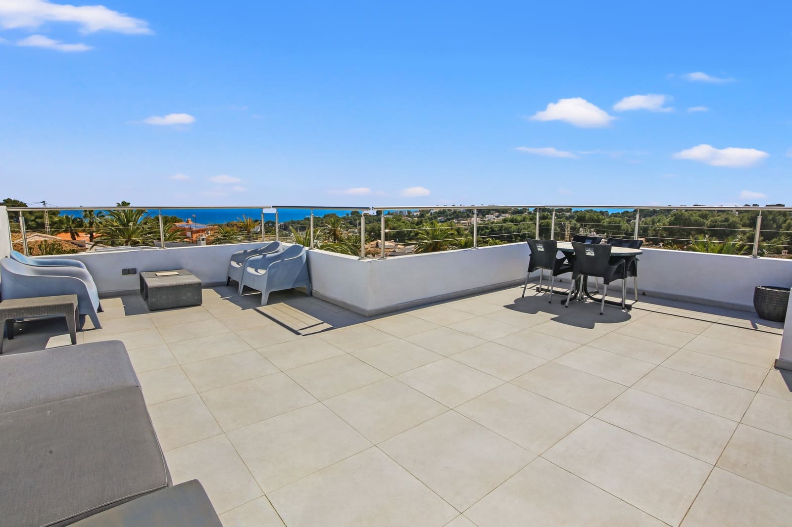 4 bedroom Villa for sale in Moraira with pool - € 875,000 (Ref: 9690504)