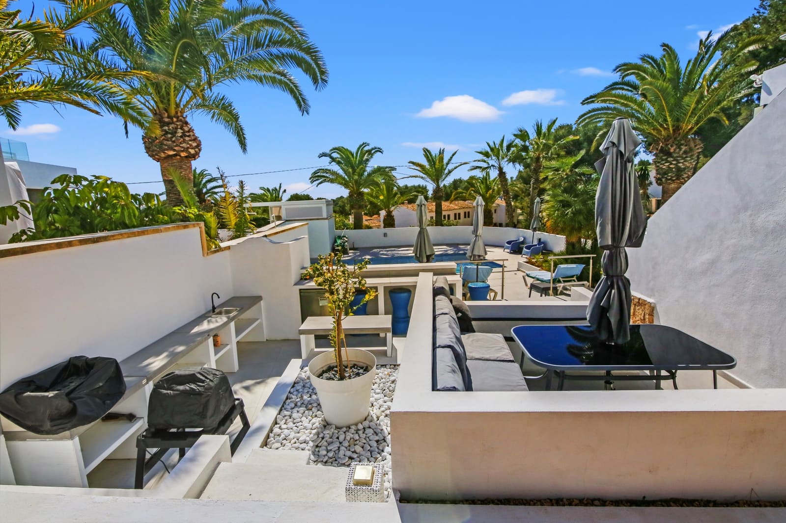 4 bedroom Villa for sale in Moraira with pool - € 875,000 (Ref: 9690504)