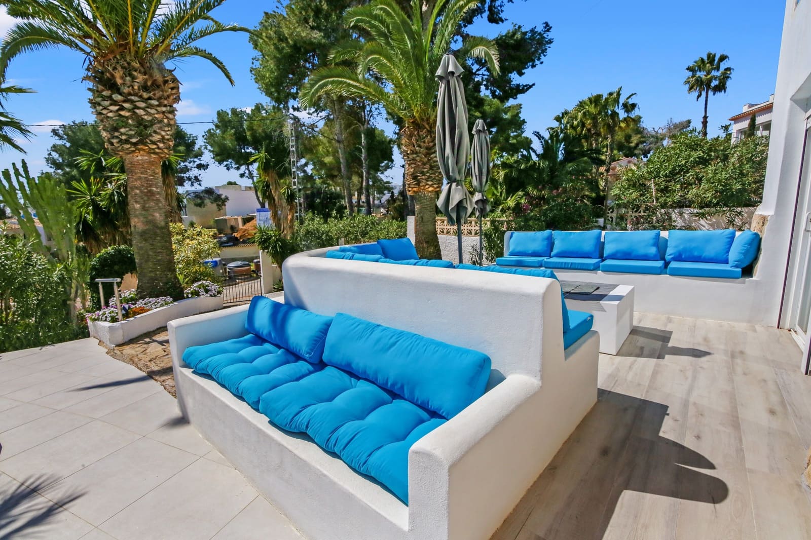 4 bedroom Villa for sale in Moraira with pool - € 875,000 (Ref: 9690504)