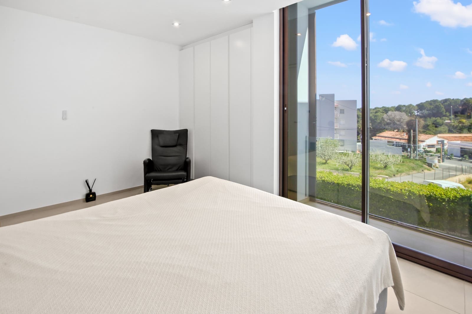 4 bedroom Semi-detached Villa for sale in Moraira with pool - € 1,450,000 (Ref: 9701523)