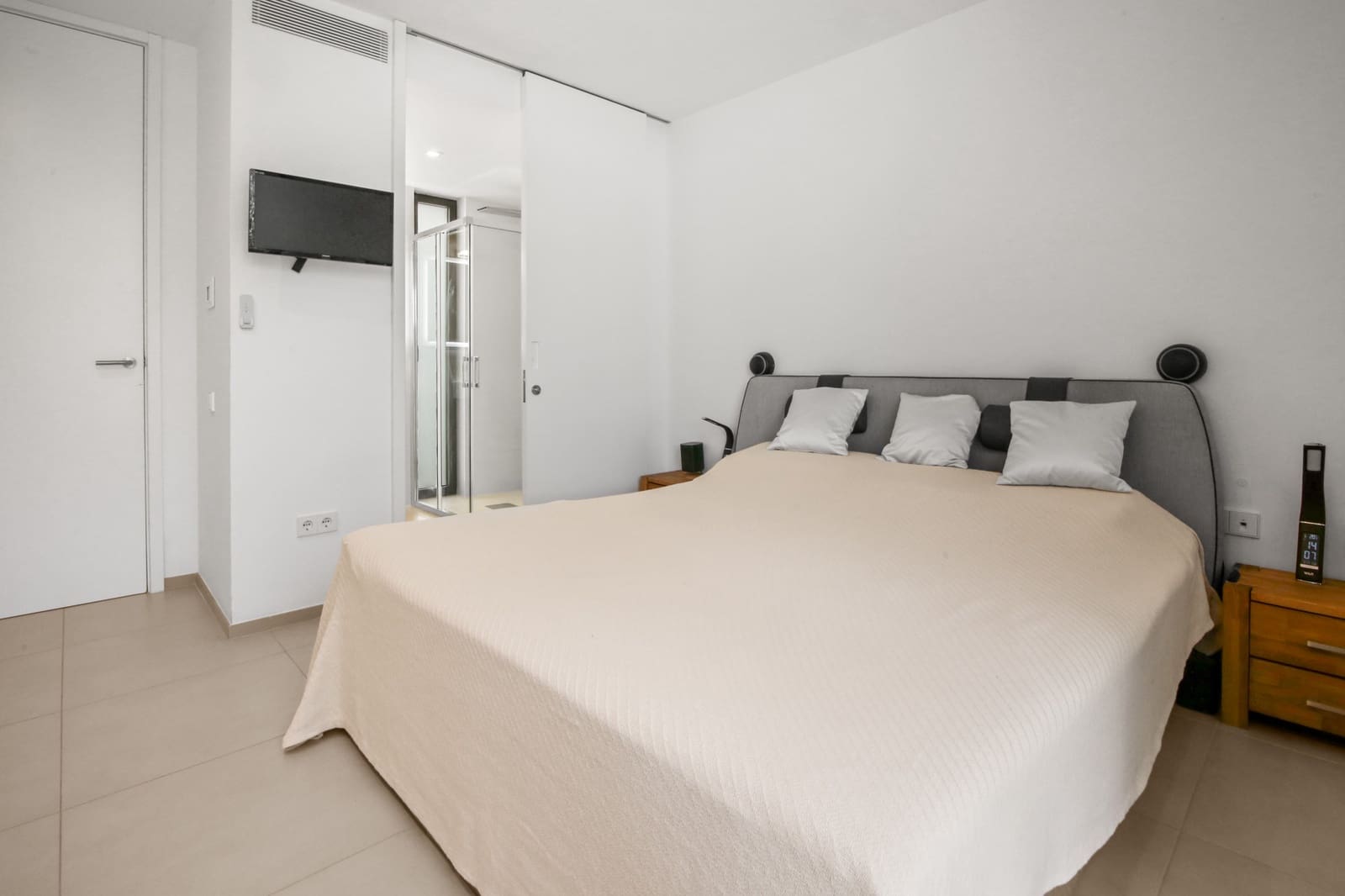 4 bedroom Semi-detached Villa for sale in Moraira with pool - € 1,450,000 (Ref: 9701523)