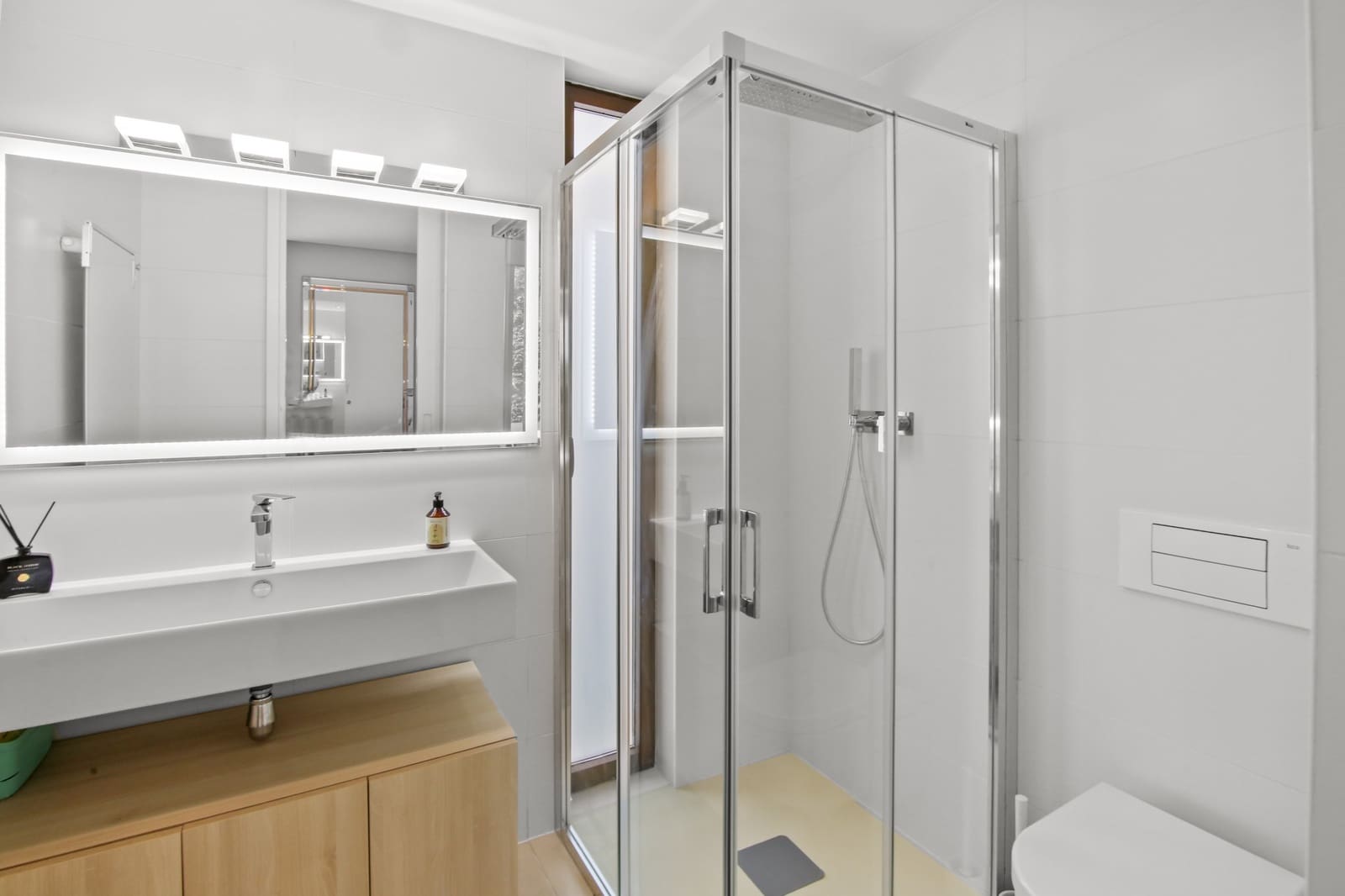 4 bedroom Semi-detached Villa for sale in Moraira with pool - € 1,450,000 (Ref: 9701523)