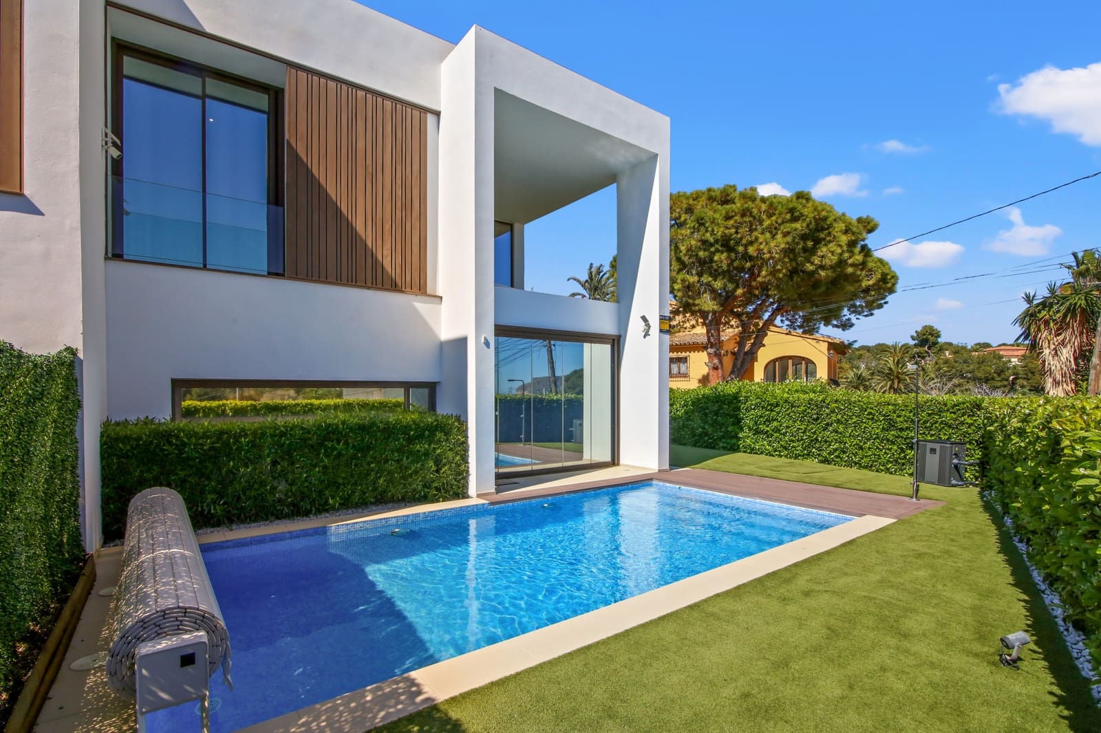 4 bedroom Semi-detached Villa for sale in Moraira with pool - € 1,450,000 (Ref: 9701523)