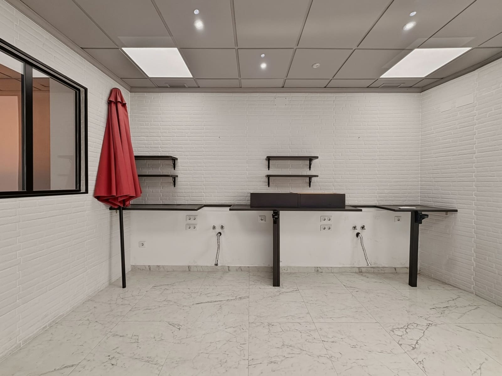 Local Comercial en Arenal en venta - 240.000 € (Ref: 9712095)