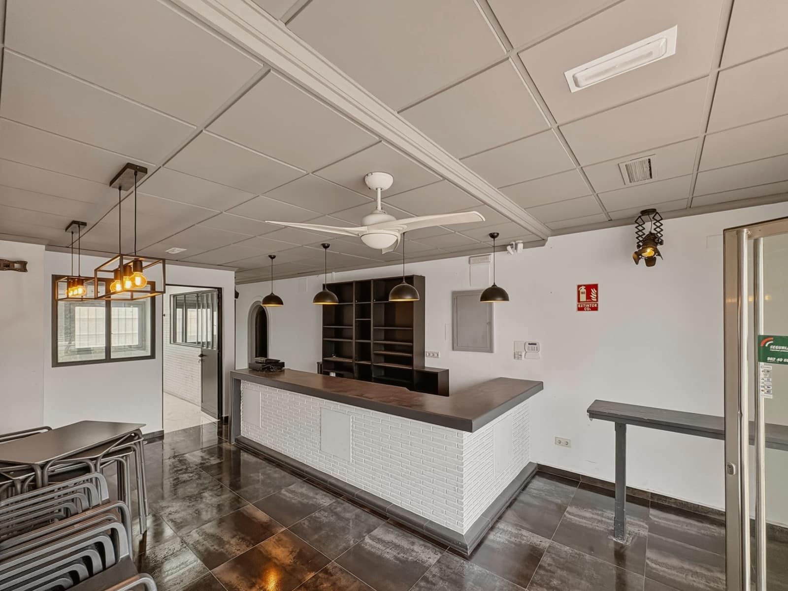 Local Comercial en Arenal en venta - 240.000 € (Ref: 9712095)