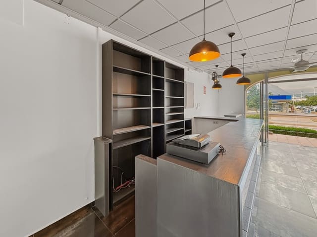 Local Comercial en Arenal, Javea / Xàbia en venta - 240.000 € (Ref: 9712095)