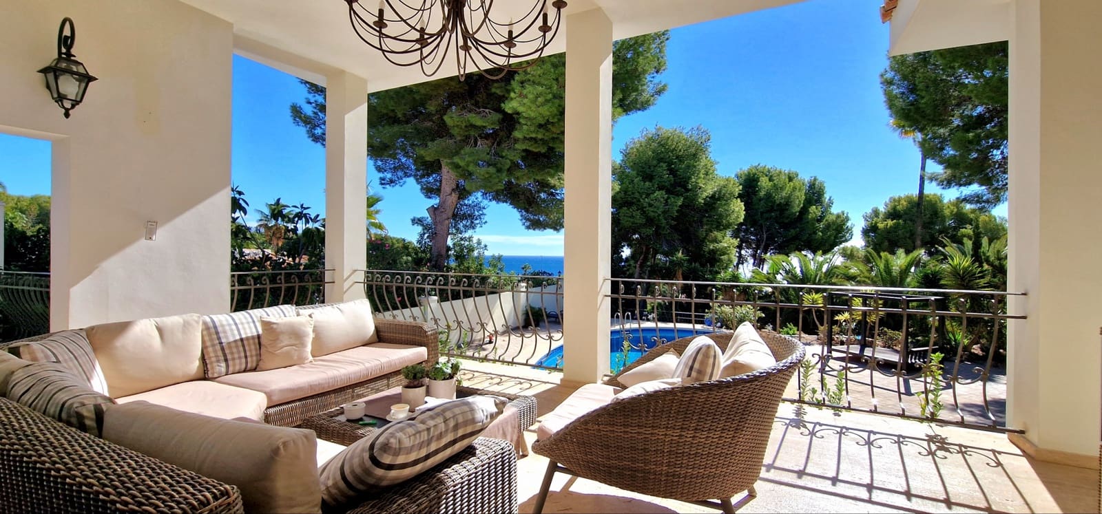 5 bedroom Villa for rent in Moraira with pool - € 8,500 (Ref: 9714838)