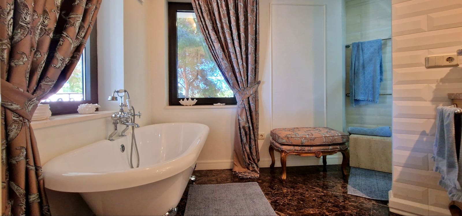 5 bedroom Villa for rent in Moraira with pool garage - € 8,500 (Ref: 9714838)