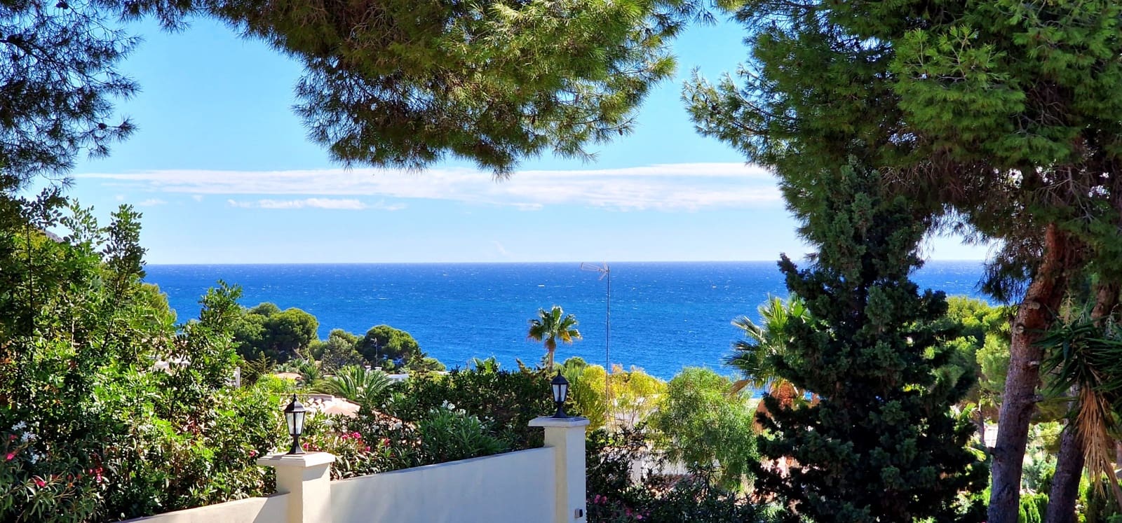 5 bedroom Villa for rent in Moraira with pool garage - € 8,500 (Ref: 9714838)