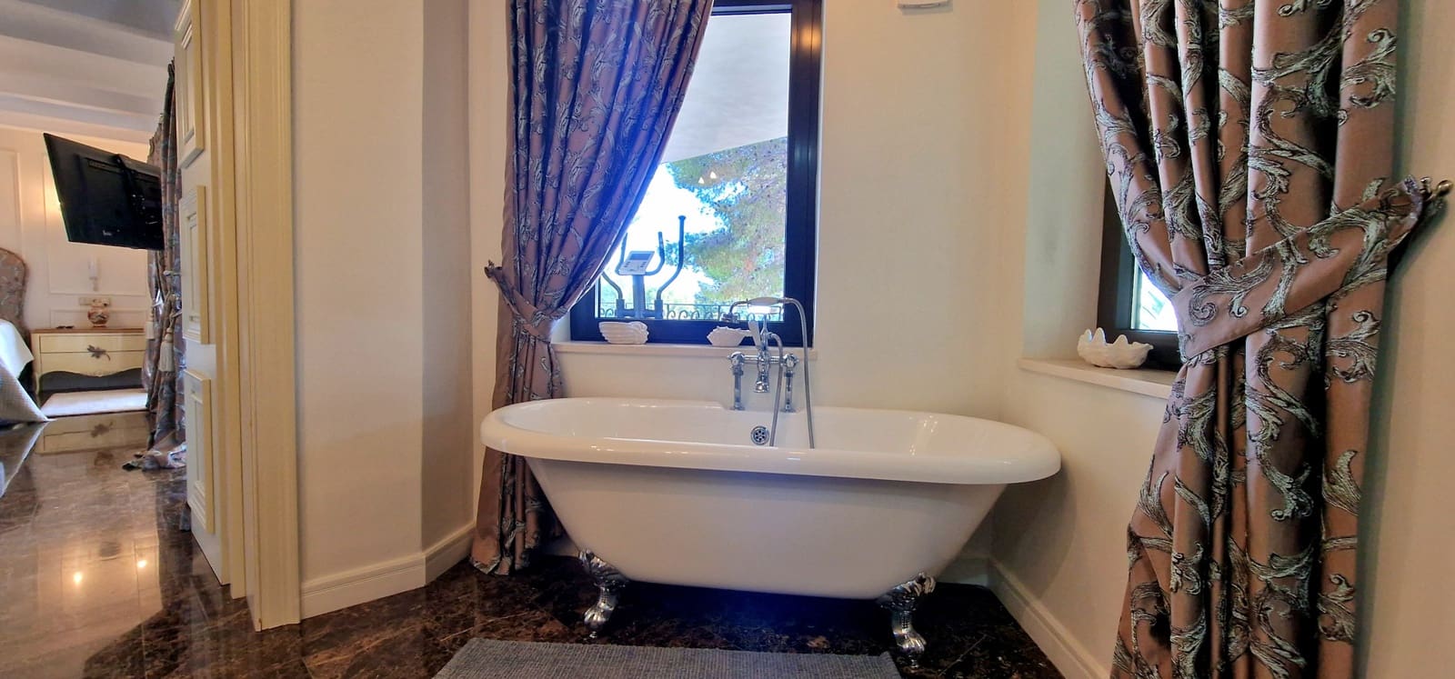 5 bedroom Villa for rent in Moraira with pool garage - € 8,500 (Ref: 9714838)