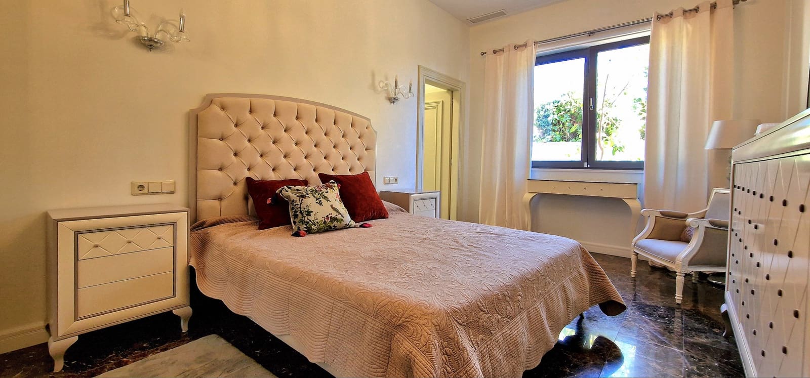 5 bedroom Villa for rent in Moraira with pool garage - € 8,500 (Ref: 9714838)