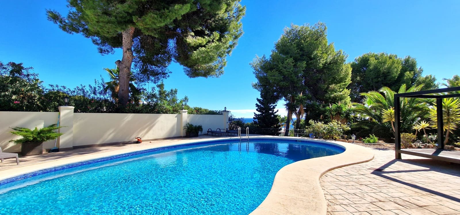 5 bedroom Villa for rent in Moraira with pool garage - € 8,500 (Ref: 9714838)