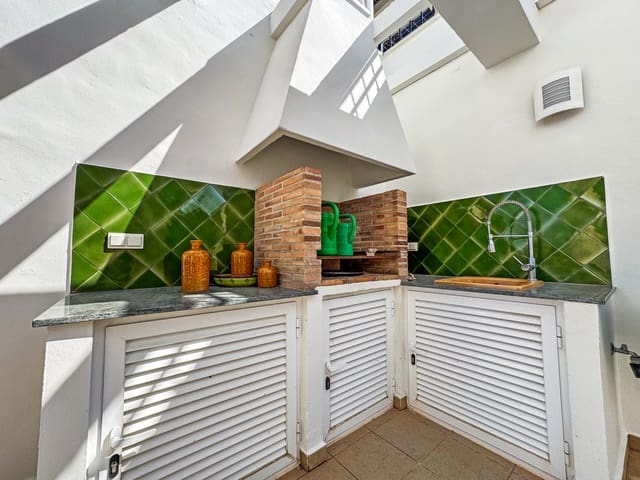 4 quarto Moradia para venda em Centro ciudad, Javea / Xàbia com piscina - 1 399 000 € (Ref: 9719819)