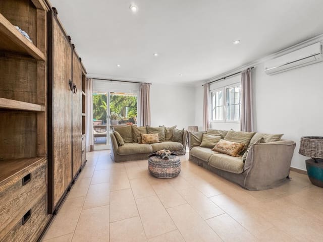 4 quarto Moradia para venda em Centro ciudad, Javea / Xàbia com piscina - 1 399 000 € (Ref: 9719819)