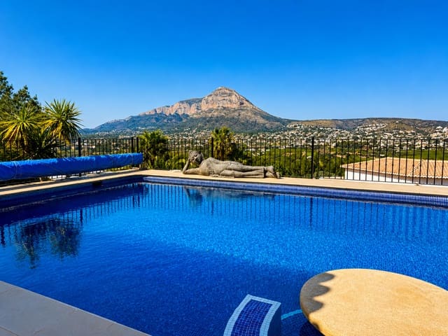 4 soveværelse Villa til salg i Centro ciudad, Javea / Xàbia med swimmingpool - € 1.399.000 (Ref: 9719819)