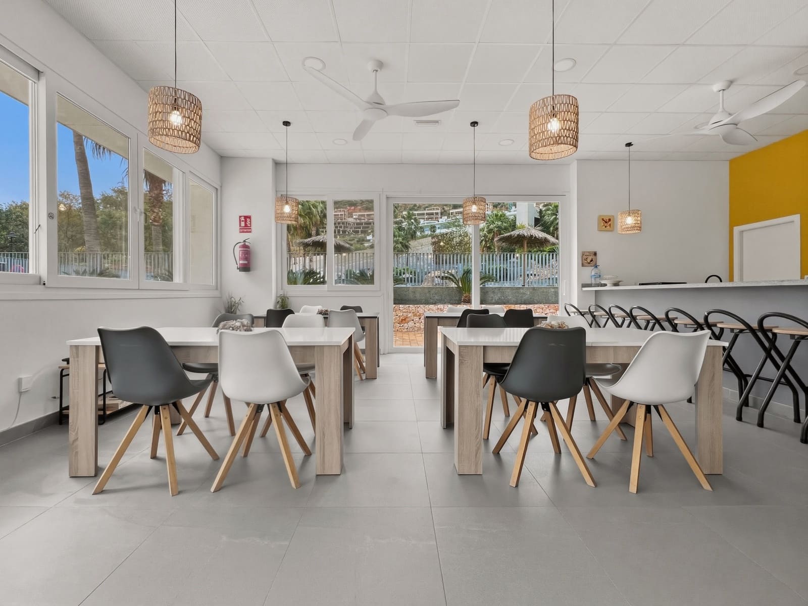 1 bedroom Apartment for sale in Xeresa with pool - € 204,600 (Ref: 9719820)