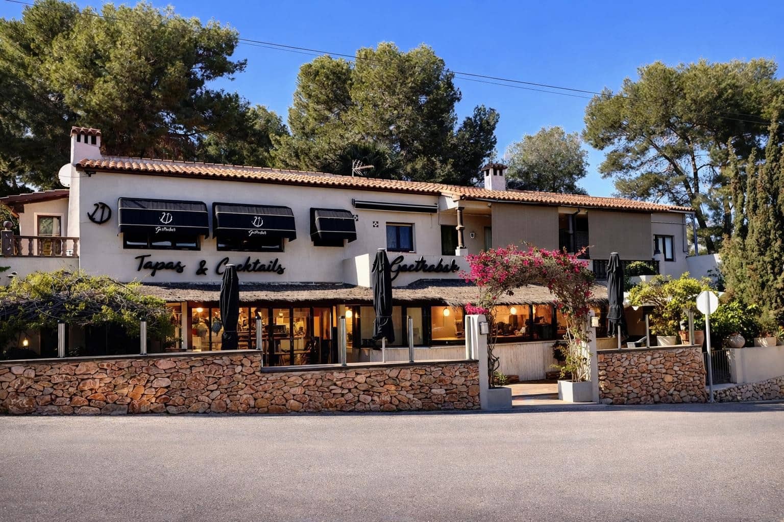 9 bedroom Restaurant/Bar for sale in Moraira - € 2,300,000 (Ref: 9726577)