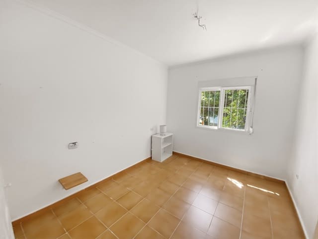 2 Zimmer Villa zu verkaufen in Orba mit Pool - 340.000 € (Ref: 9738469)