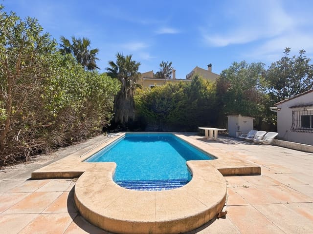 2 Zimmer Villa zu verkaufen in Orba mit Pool - 340.000 € (Ref: 9738469)