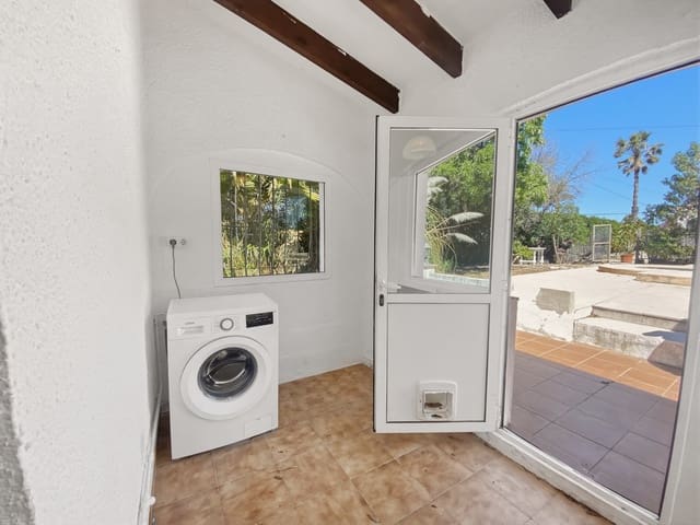 2 Zimmer Villa zu verkaufen in Orba mit Pool - 340.000 € (Ref: 9738469)