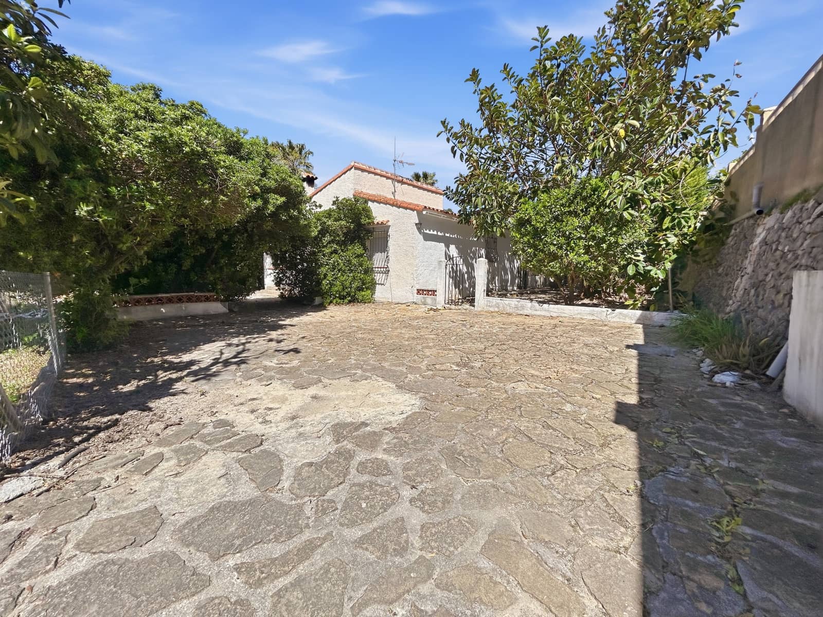 2 Zimmer Villa zu verkaufen in Orba mit Pool - 340.000 € (Ref: 9738469)