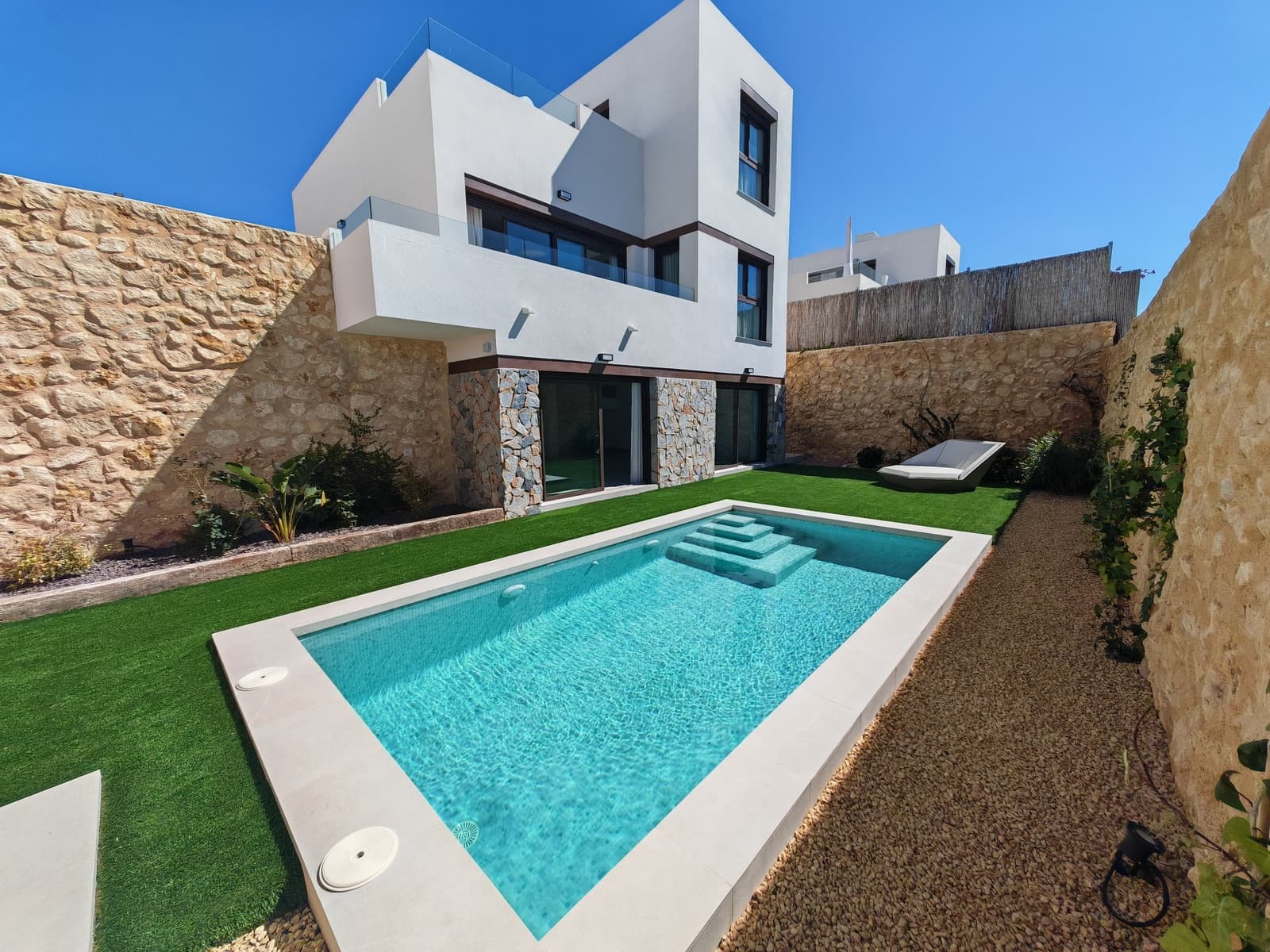 3 makuuhuone Huvila myytävänä paikassa Finestrat mukana uima-altaan - 799 900 € (Ref: 9738471)