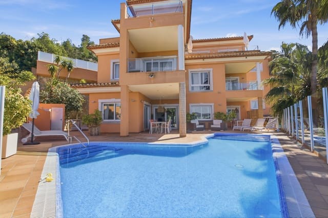 9 soverom Villa til salgs i Benitachell / Benitatxell med svømmebasseng - € 1 100 000 (Ref: 9741683)