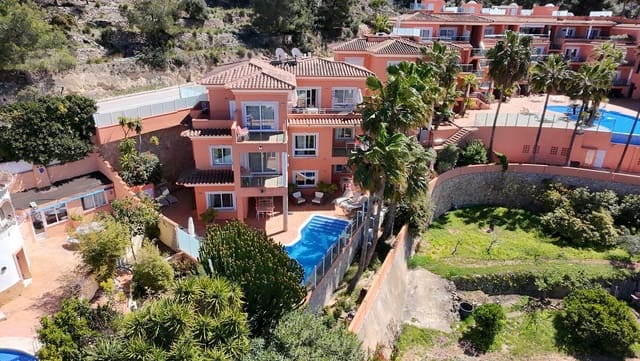 9 soverom Villa til salgs i Benitachell / Benitatxell med svømmebasseng - € 1 100 000 (Ref: 9741683)