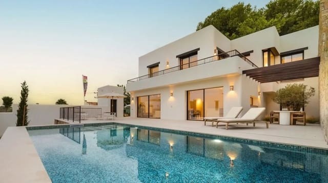 3 soveværelse Villa til salg i Casco Urbano, Teulada-Moraira med swimmingpool - € 1.750.000 (Ref: 9755576)