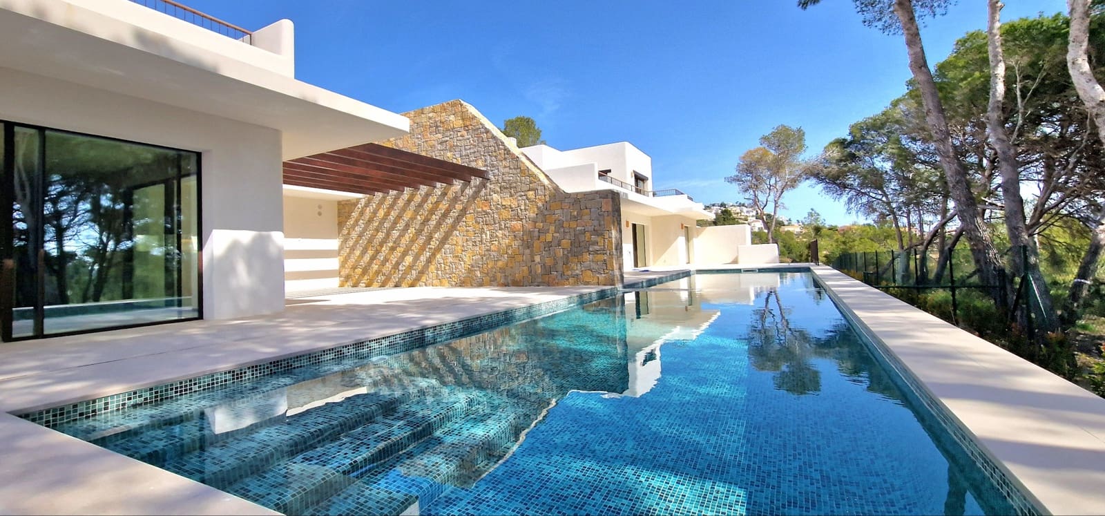 3 soveværelse Villa til salg i Moraira med swimmingpool - € 1.750.000 (Ref: 9755576)