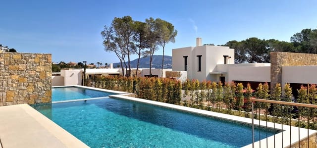 3 soveværelse Villa til salg i Casco Urbano, Teulada-Moraira med swimmingpool - € 1.750.000 (Ref: 9755576)