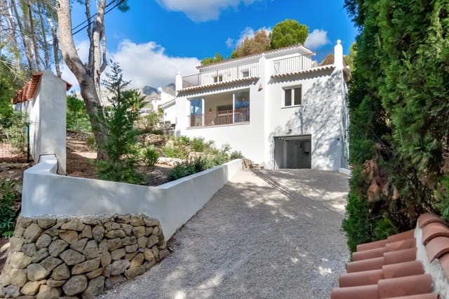 3 sypialnia Willa na sprzedaż w Altea z basenem - 649 000 € (Ref: 9761901)