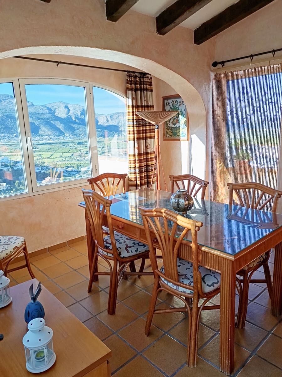 4 sovrum Villa till salu i Orba - 450 000 € (Ref: 9778000)