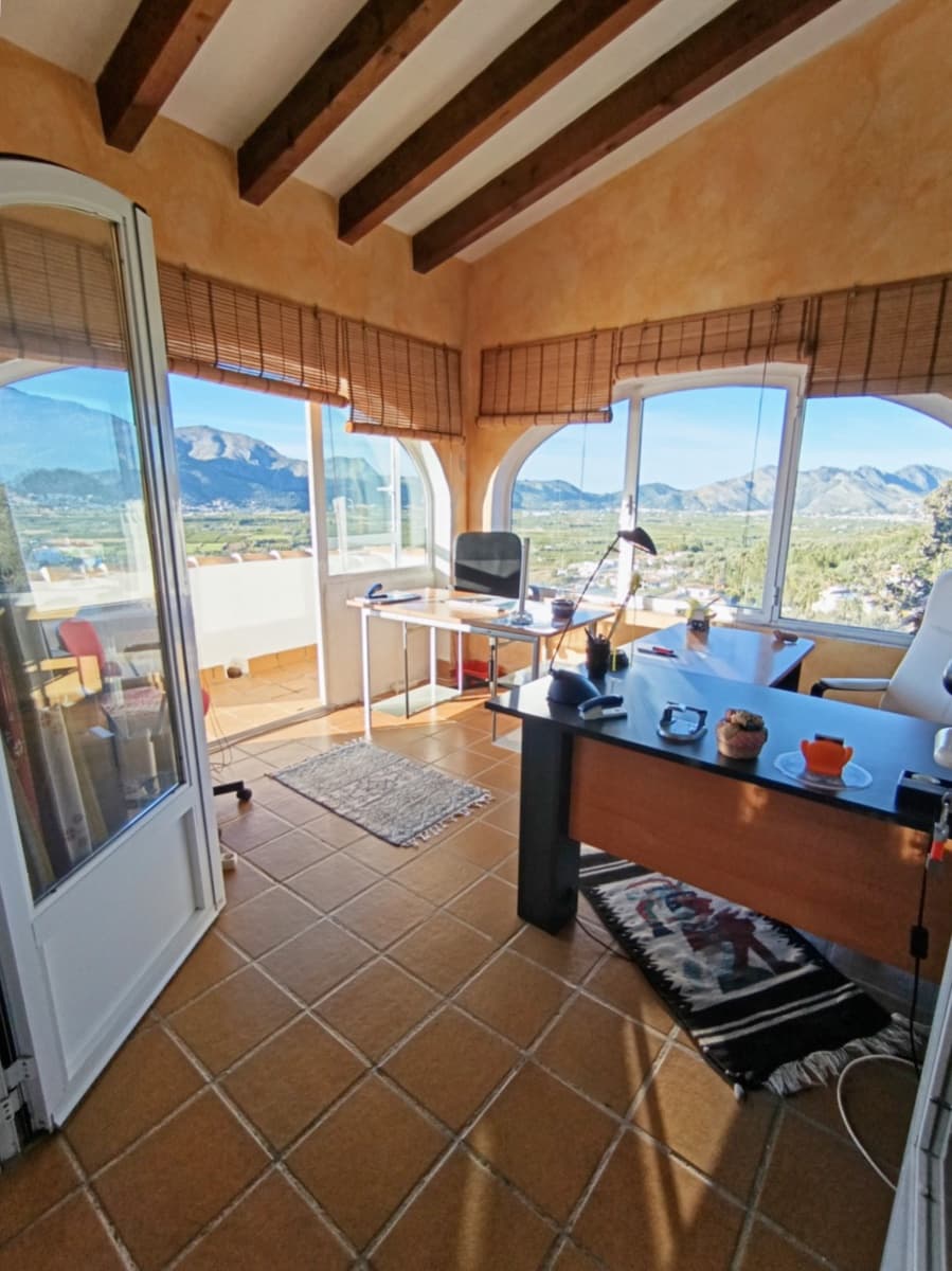 4 sovrum Villa till salu i Orba - 450 000 € (Ref: 9778000)