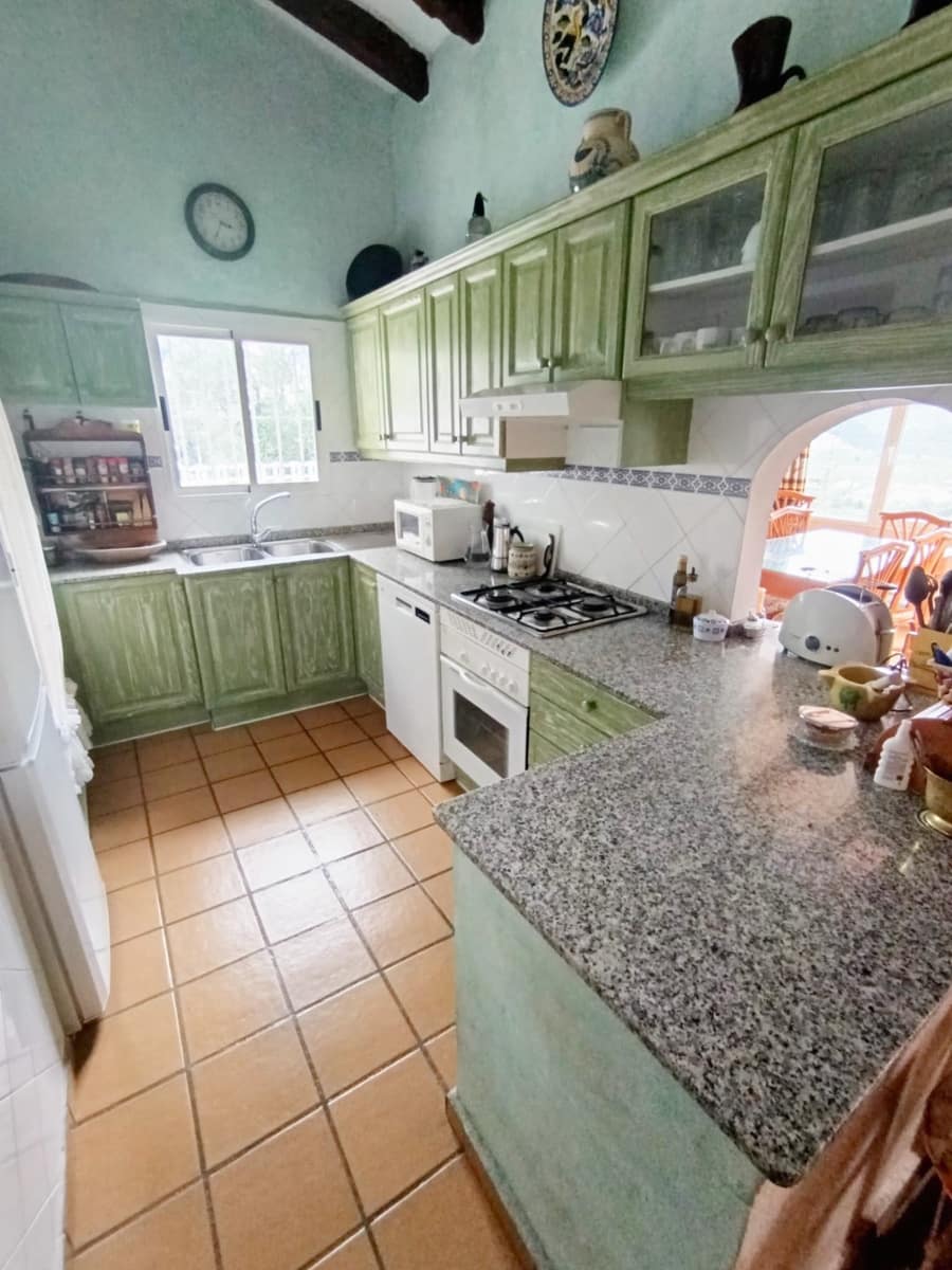 4 sovrum Villa till salu i Orba - 450 000 € (Ref: 9778000)