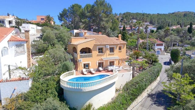 4 quarto Moradia para venda em Orba com piscina - 499 995 € (Ref: 9780448)