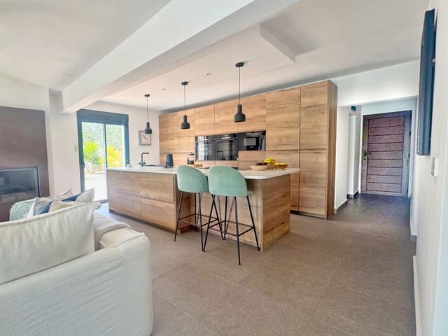 4 soveværelse Villa til salg i Javea / Xàbia med swimmingpool - € 965.000 (Ref: 9780449)