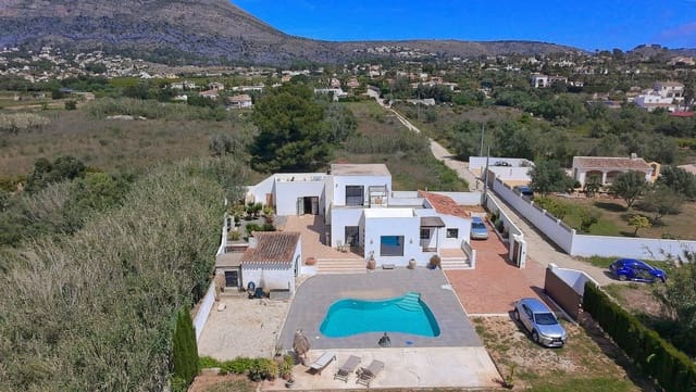 4 quarto Moradia para venda em Centro ciudad, Javea / Xàbia com piscina - 965 000 € (Ref: 9780449)