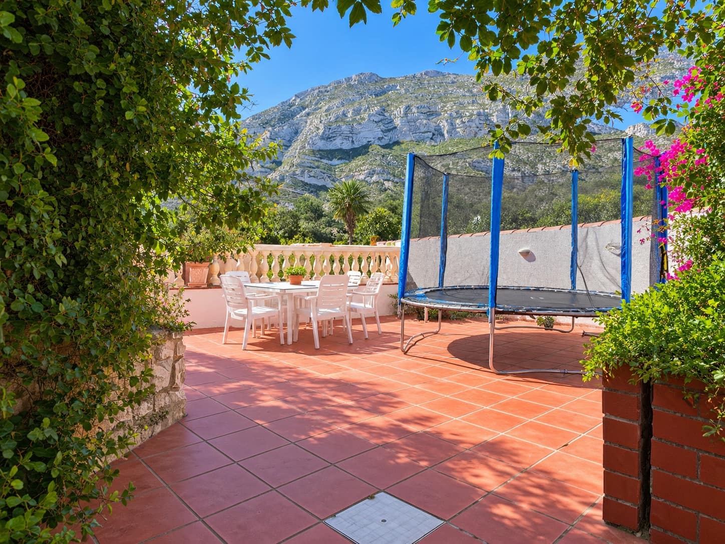 Chalet de 3 habitaciones en Dénia en venta con piscina - 599.000 € (Ref: 9780451)