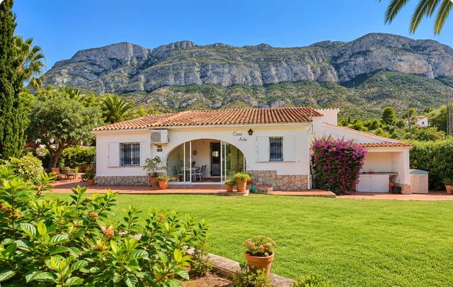 3 Zimmer Villa zu verkaufen in El Montgó, Dénia mit Pool - 599.000 € (Ref: 9780451)