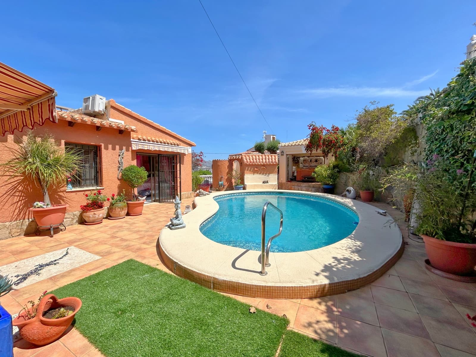 4 chambre Villa/Maison à vendre à Orba avec piscine - 599 000 € (Ref: 9794500)