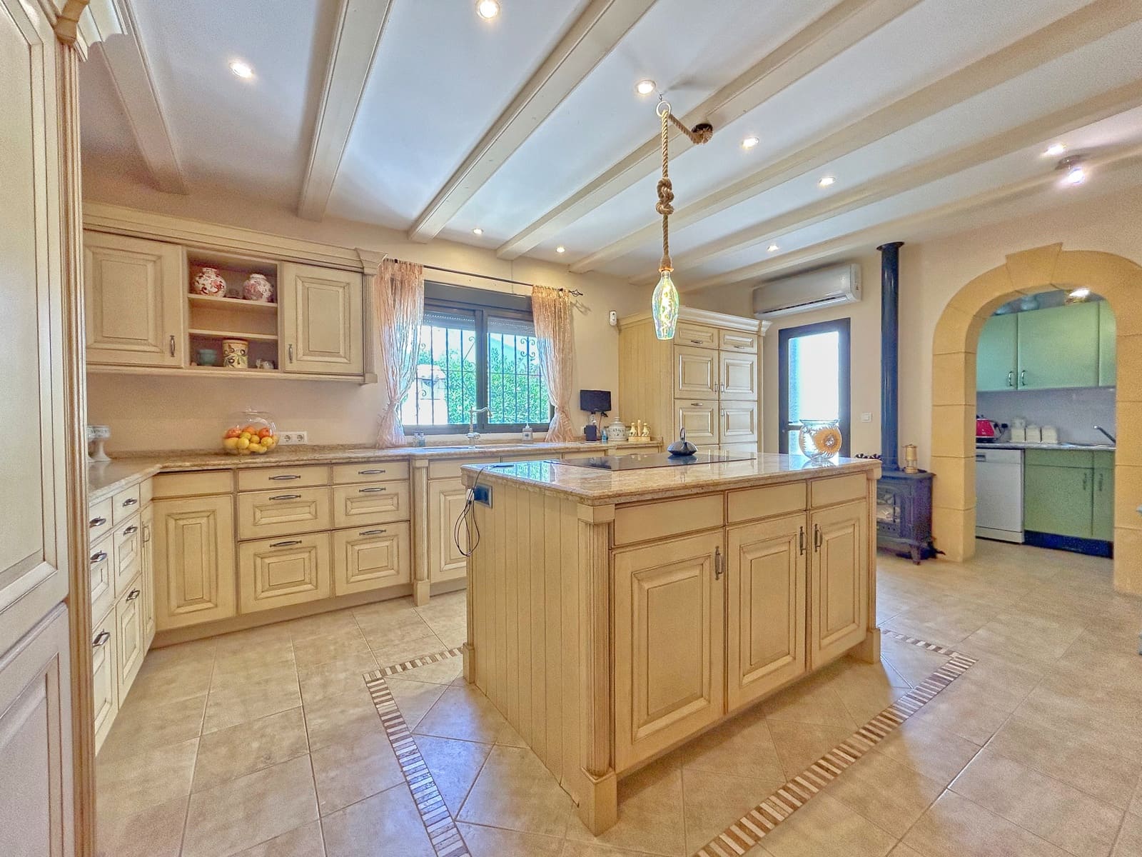 4 chambre Villa/Maison à vendre à Orba avec piscine - 599 000 € (Ref: 9794500)