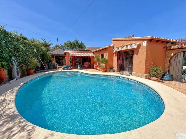 4 chambre Villa/Maison à vendre à Orba avec piscine - 599 000 € (Ref: 9794500)