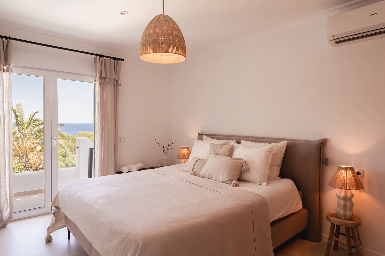 Chalet de 4 habitaciones en Javea / Xàbia en venta con piscina - 1.850.000 € (Ref: 9794501)