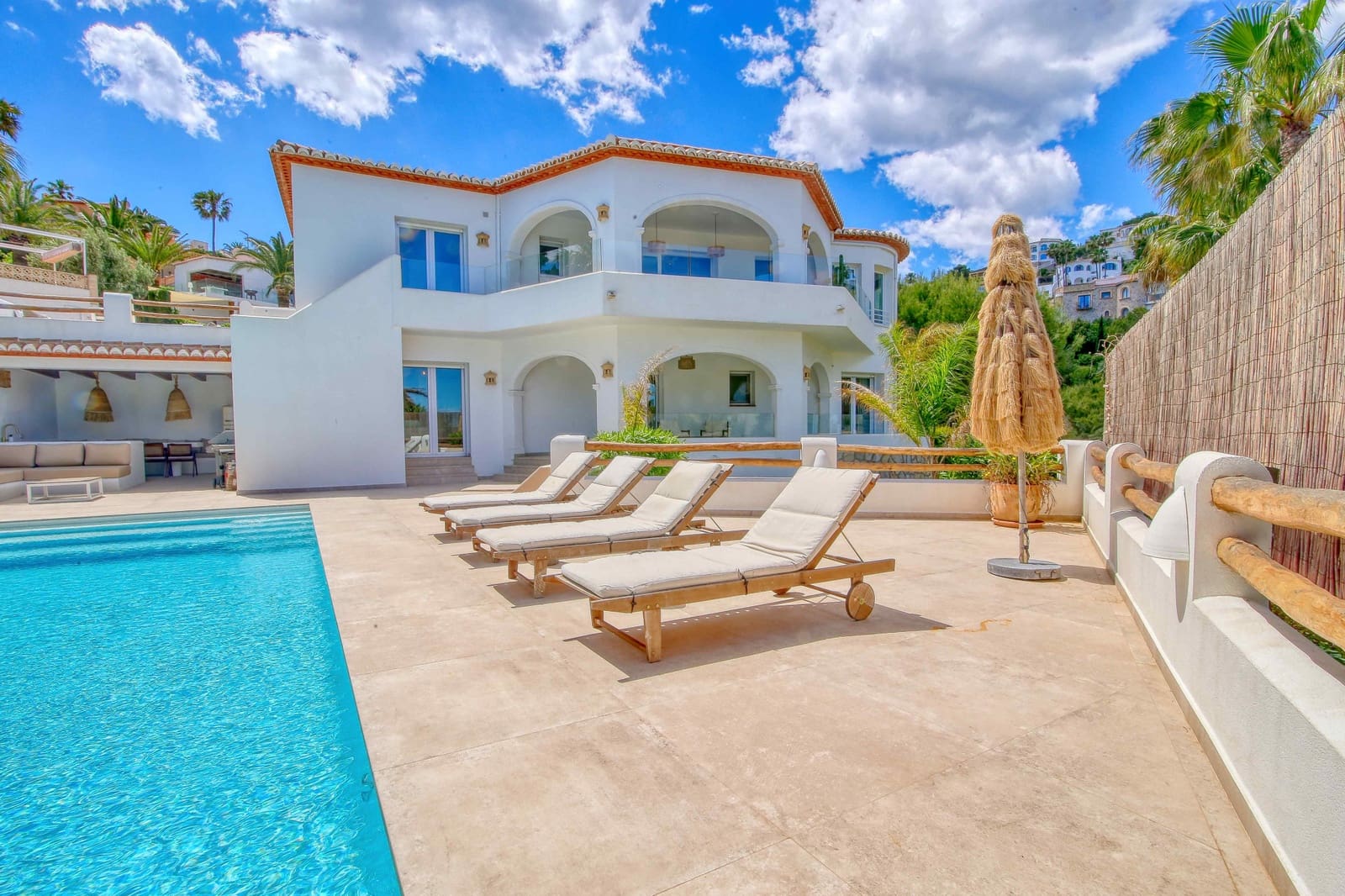 Chalet de 4 habitaciones en Javea / Xàbia en venta con piscina - 1.850.000 € (Ref: 9794501)