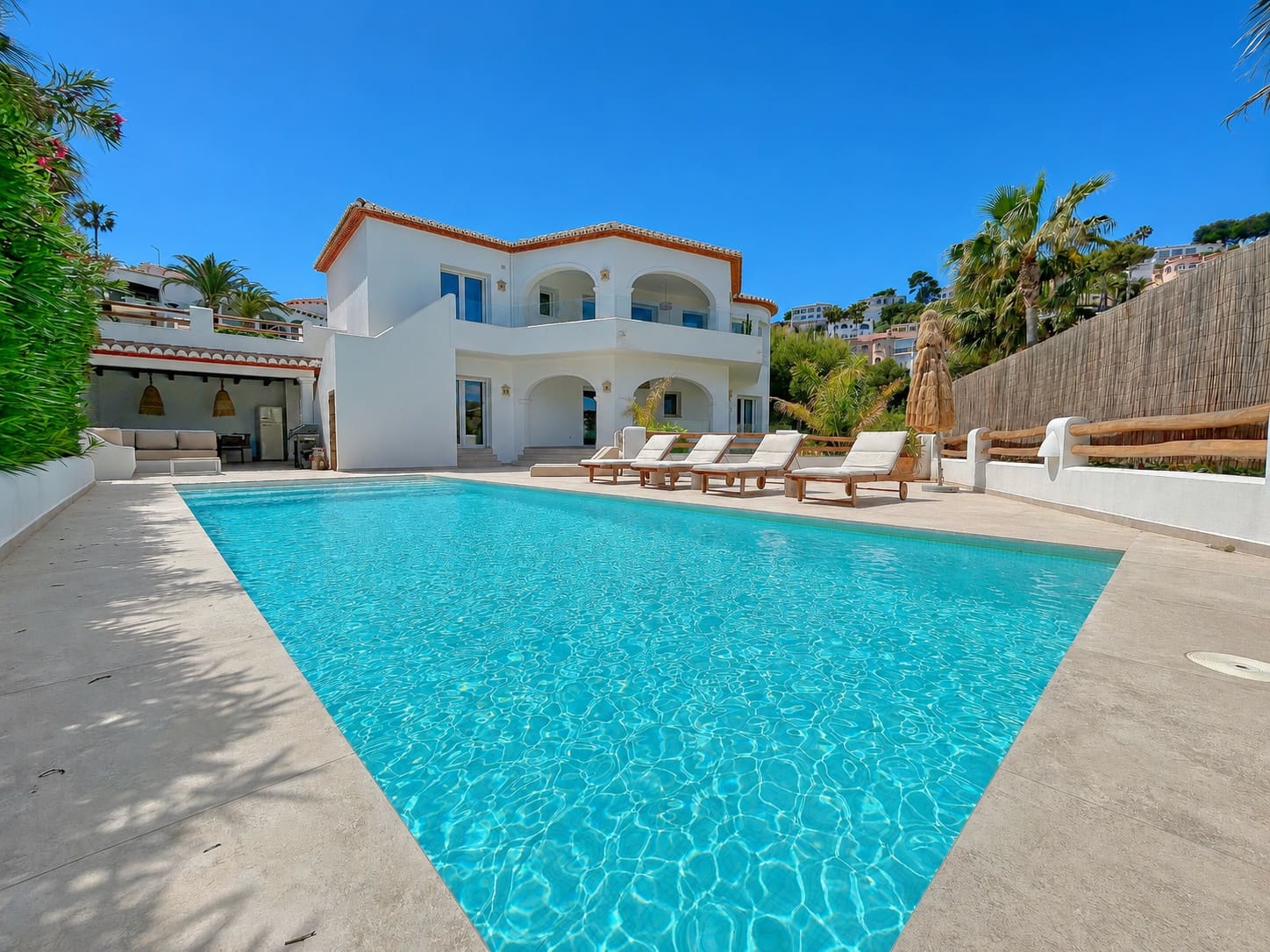 Chalet de 4 habitaciones en Javea / Xàbia en venta con piscina - 1.850.000 € (Ref: 9794501)