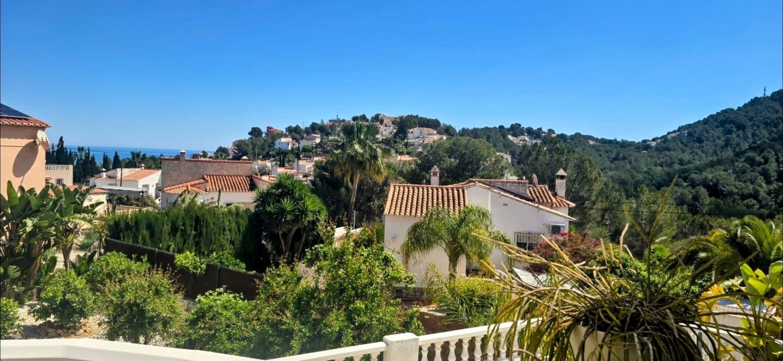 4 bedroom Villa for sale in Oliva with pool - € 440,000 (Ref: 9808088)